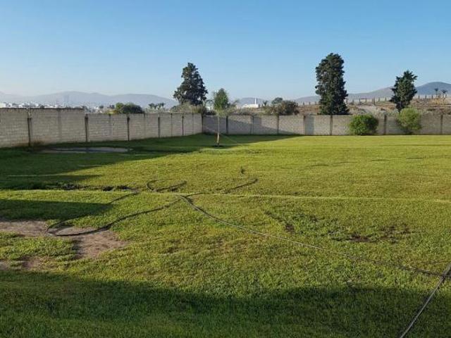 Terreno en venta en la Lateral de Vía Atlixcáyotl