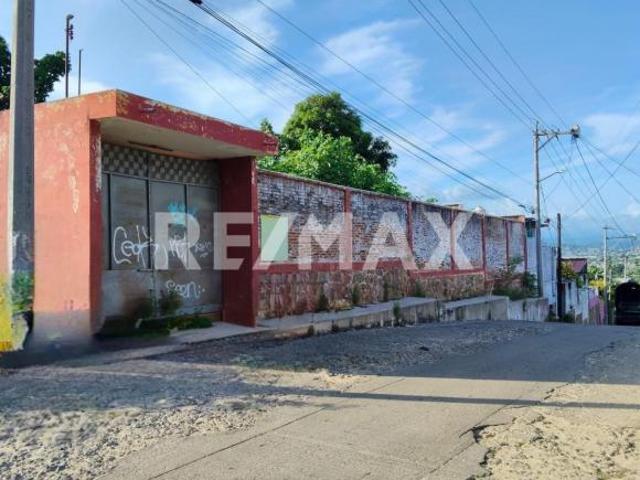 Terreno en Venta en La Sabana: 1,800 m2 en Esquina Ideal para Bodegas Macro lote de Oportunidad 4