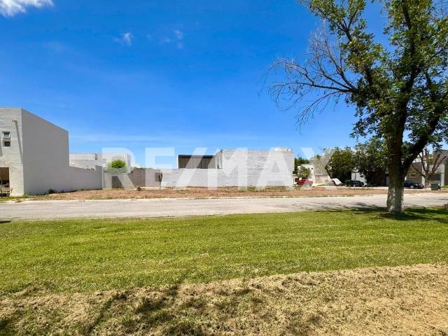 TERRENO EN VENTA EN LAS TROJES