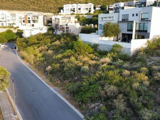 Terreno en Venta en Las Fincas, Valle Poniente, Santa Catarina