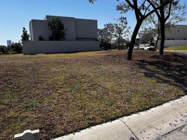Terreno en Venta en Las Lomas Club de Golf – Exclusividad y Alta Plusvalía