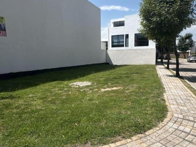 Terreno en venta en lomas de Angelópolis Cluster Querétaro