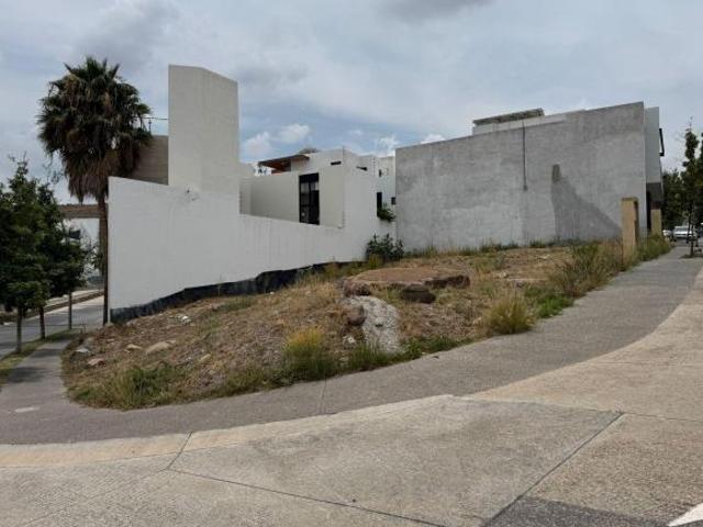 Terreno en Venta en Lomas del Pedregal Lote #70