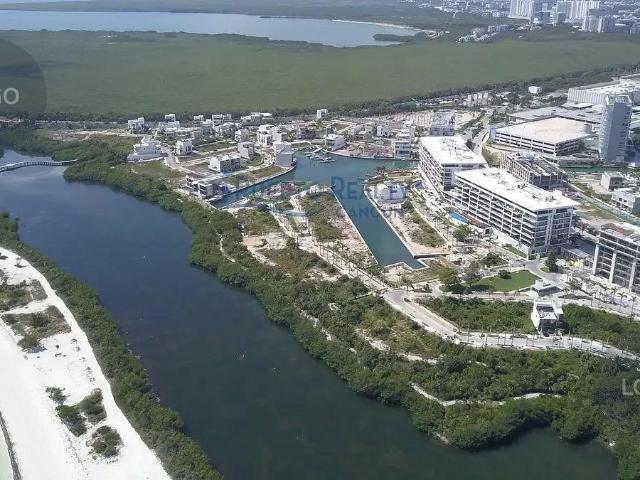 Terreno en venta en Puerto Cancun Laguna I