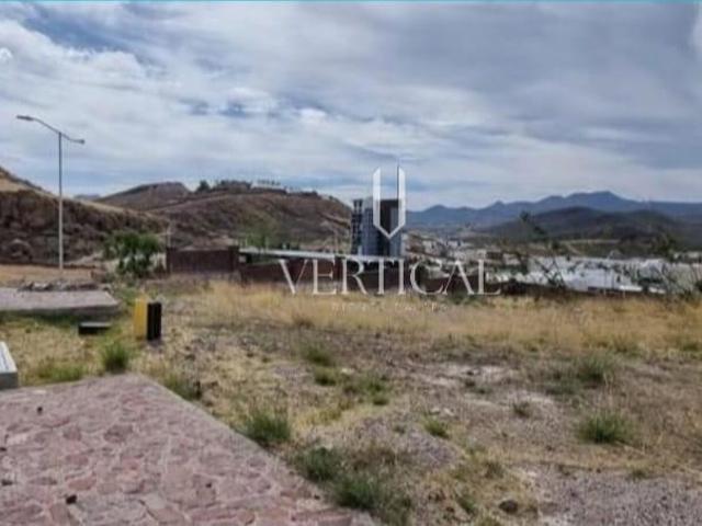 Terreno en Venta en Paseo del Zorro en Altozano