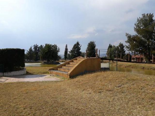 Terreno en Venta en Paraíso Escondido, Morelia | 1,010 m² con Casa Club, Alberca y Lago