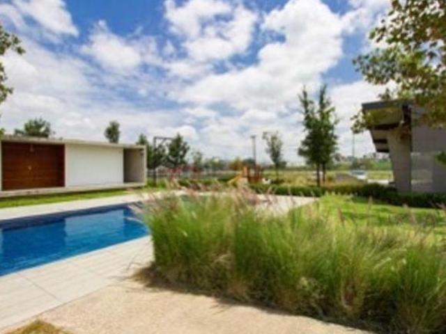 Terreno en Venta en Parques Vallarta Residencial, Zapopan