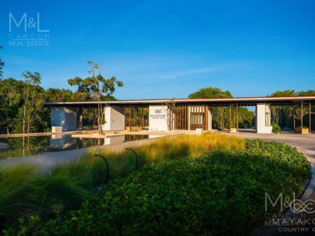 Terreno en Venta en Playa Del Carmen, MAYAKOBA COUNTRY CLUB. Lote Condominal Vertical 3509 m2