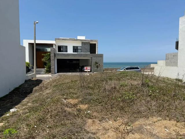 TERRENO EN VENTA EN PLAYAS DEL CONCHAL
