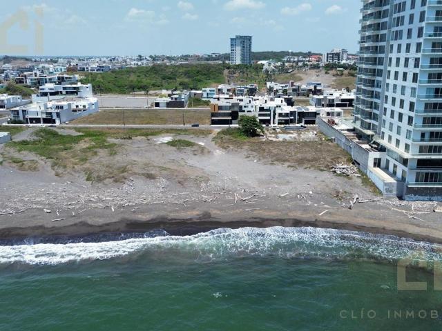 Terreno en Venta en Playas del Conchal con Playa Privada