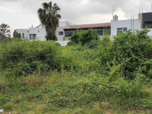 Terreno en Venta en Real Vista Hermosa 15.12m x 25.54m Vista Norte