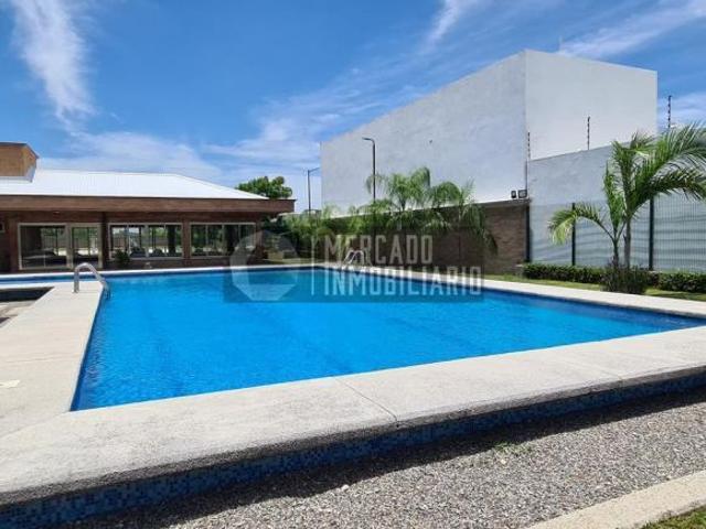 Terreno en venta en residencial con seguridad alberca y casa club zona country