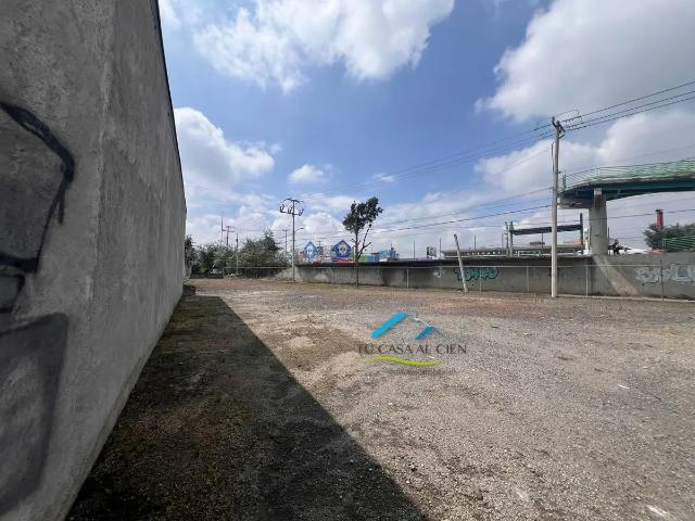 Terreno en venta en San Miguel Totocuitlapilco, Metepec, México