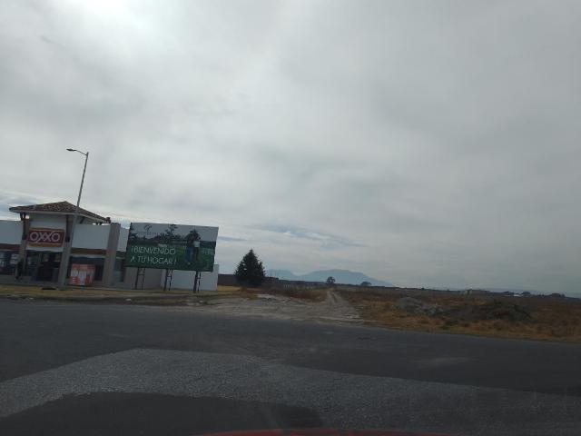 Terreno en venta en San Miguel Totocuitlapilco, Metepec, México