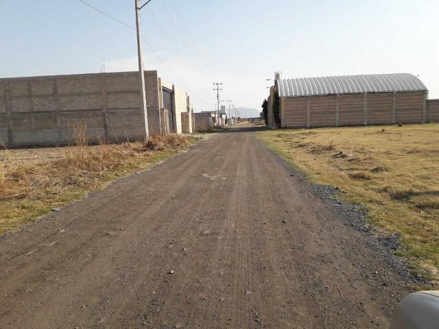 Terreno en venta en San Miguel Totocuitlapilco, Metepec, México