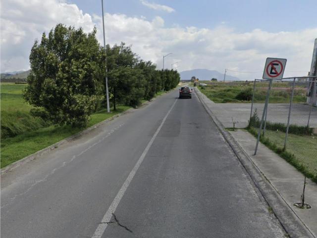 Terreno en venta en San Miguel Totocuitlapilco, Metepec, México