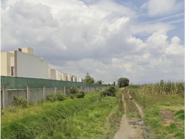 Terreno en venta en San Miguel Totocuitlapilco, Metepec, México