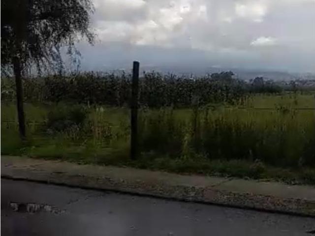 Terreno en venta en San Miguel Totocuitlapilco, Metepec, México