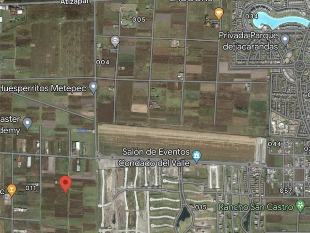 Terreno en venta en San Miguel Totocuitlapilco, Metepec, México
