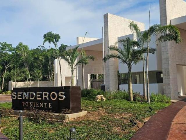 TERRENO EN VENTA EN SENDEROS MAYAKOBA EN OPORTUNIDAD