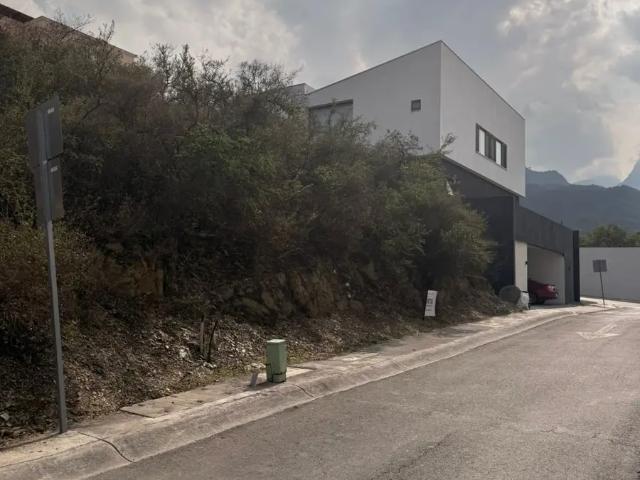 Terreno en Venta en Sierra Alta 9 sector