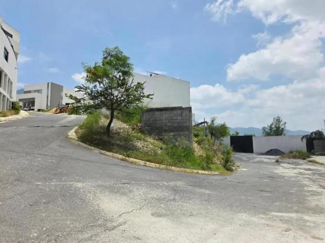TERRENO EN VENTA EN VALLE DE BOSQUENCINOS