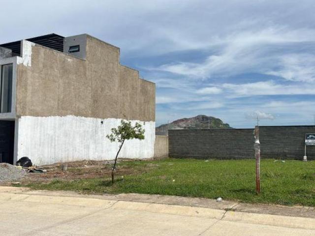 Terreno en Venta en Valle Imperial, Zapopan