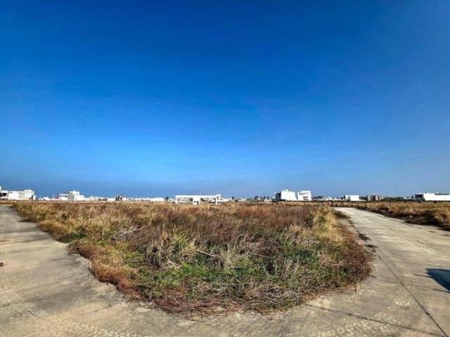 Terreno en venta en Veracruz en esquina Fracc. Costa Diamante