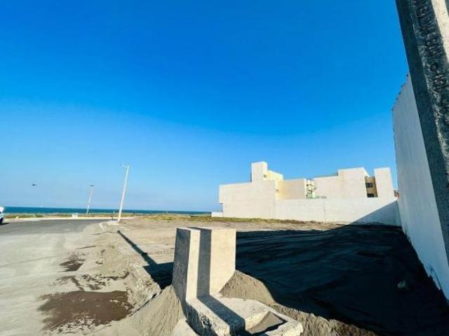 Terreno en venta en Veracruz, Fracc. Playa del Conchal, Frente al Mar