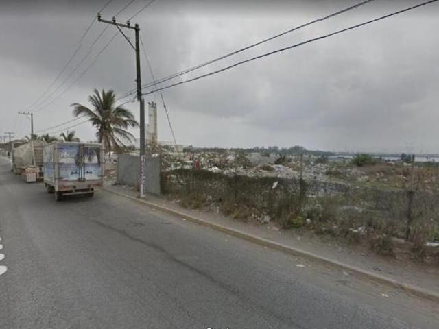 Terreno en venta en Veracruz ideal para desarrolladora Col. El Coyol