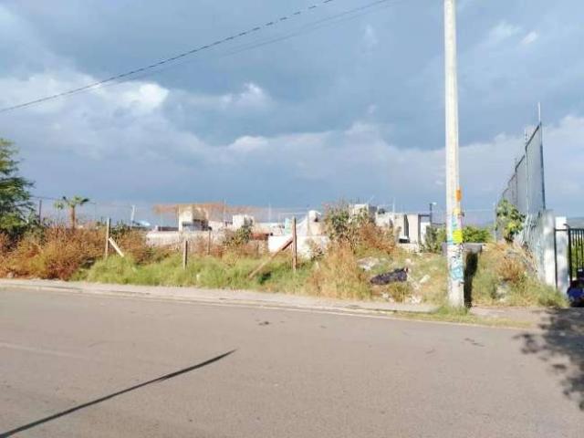 Terreno en venta en zona comercial frac Eduardo loarca