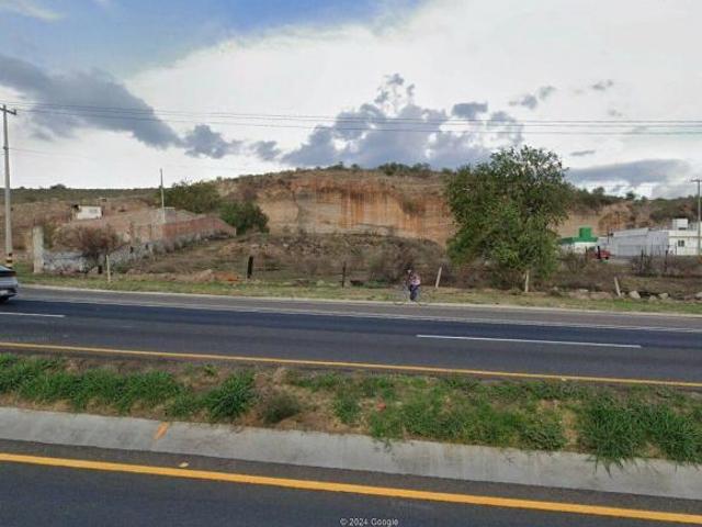 Terreno en venta entronque a cueramaro, Vista Hermosa 4