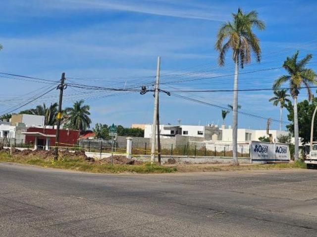 TERRENO EN VENTA 1,982 M² ESQUINA CON GUILLERMO PRIETO Y RAMIREZ COLONIA CENTRO