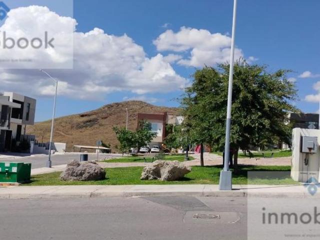 TERRENO EN VENTA, ESQUINA FRENTE A PARQUE MONTE CALERES, ZONA RELIZ
