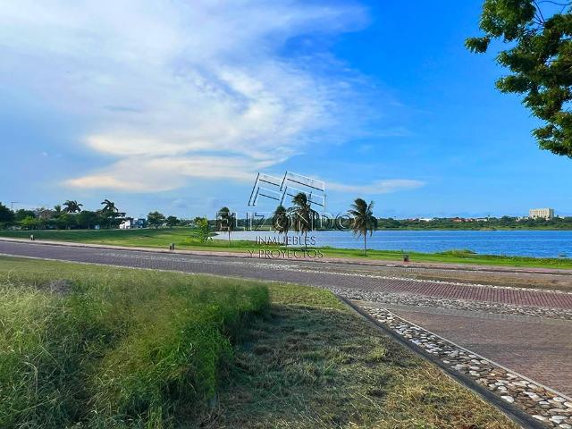 TERRENO EN VENTA, FRACC. LAGUNAS DE MIRALTA, $3'150,000