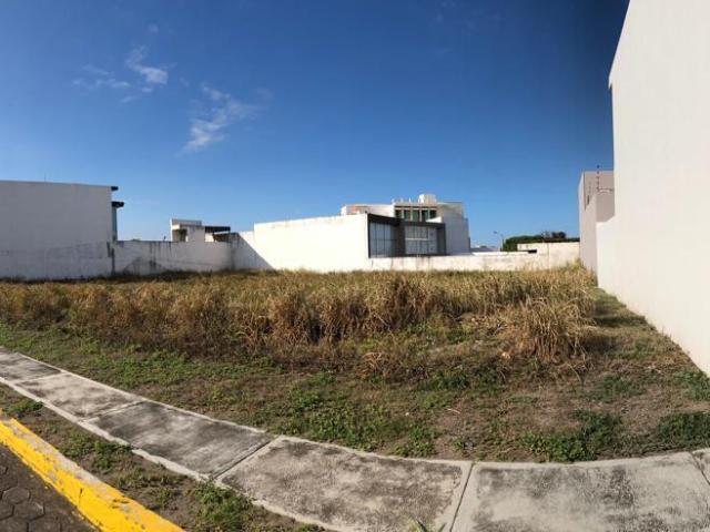 TERRENO EN VENTA, FRACC PLAYAS DEL CONCHAL, ALVARADO VER