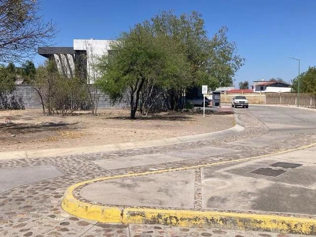 TERRENO EN VENTA FRACCIONAMIENTO FRESNOS CELAYA