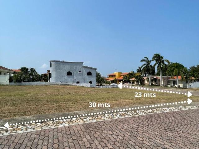 Terreno en Venta Fraccionamiento Residencial Lagunas de Miralta