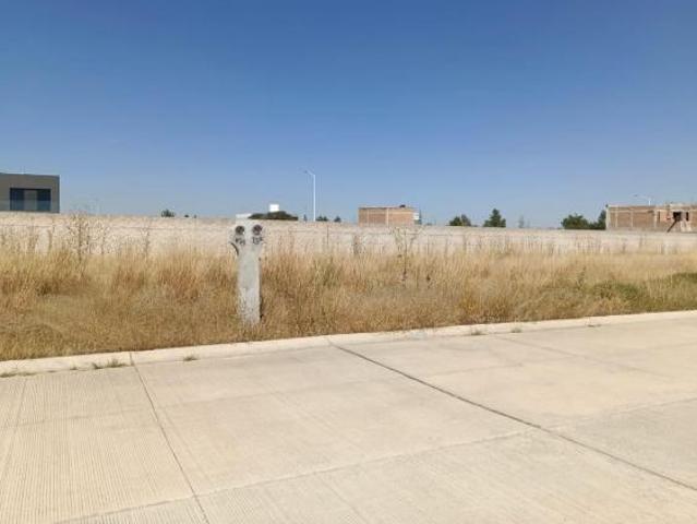 TERRENO EN VENTA FRACCIONAMIENTO RESIDENCIAL LAS VILLAS 4