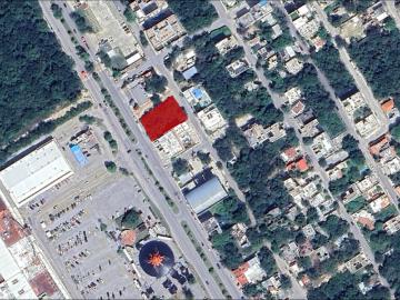 Terreno en Venta Frente a centro Maya