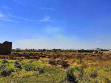 Terreno en venta frente al Aeropuerto uso habitacional