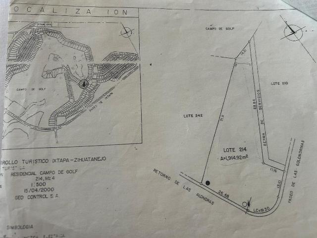 Terreno en venta frente al campo de golf en Ixtapa