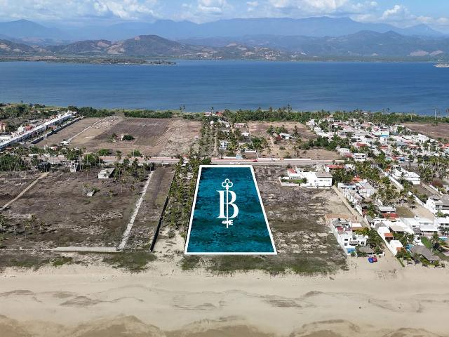 Terreno en venta frente al mar en Guerrero