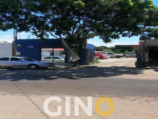 Terreno EN VENTA frente al Mercadito en Culiac?n