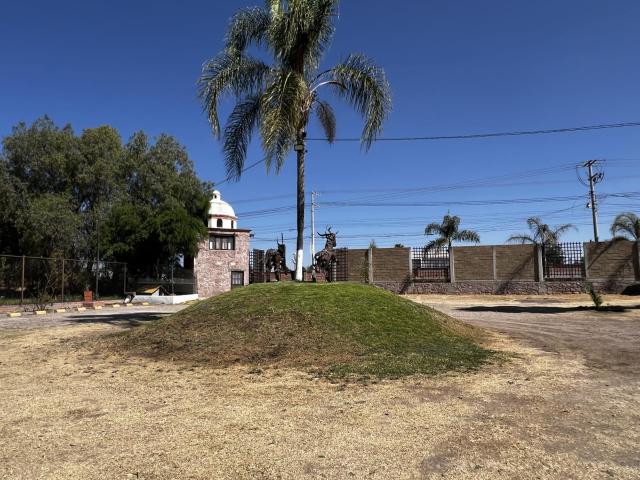 Terreno en venta ideal para sal?n de eventos, usos m?ltiples