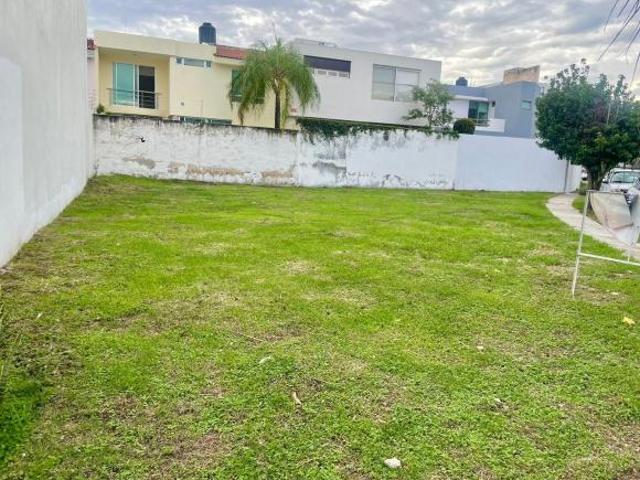 Terreno en venta Juan Palomar y Arias