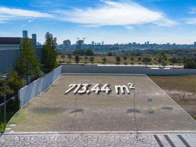 TERRENO EN VENTA LAS LOMAS CLUB GOLF CONDOMINIO LA PRADERA