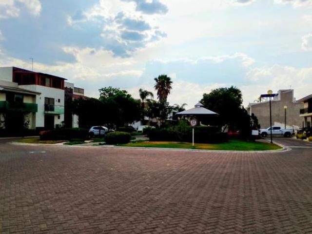 TERRENO EN VENTA LAS PLAZAS