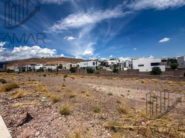 Terreno en Venta Lomas de San Charbel