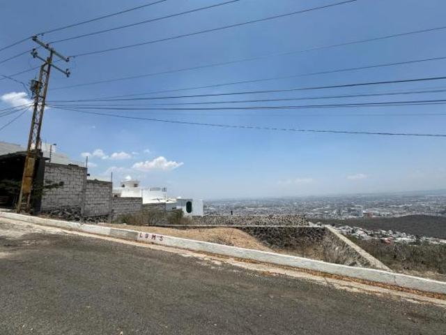 Terreno en venta Lomas del Pedregal 4